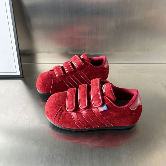 Damen Sportliche Sneakers mit praktischem Klettverschluss aus hochwertigem Wildleder EB