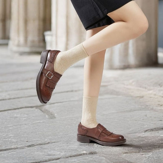 Damen Brogues mit verziertem Riemen EB