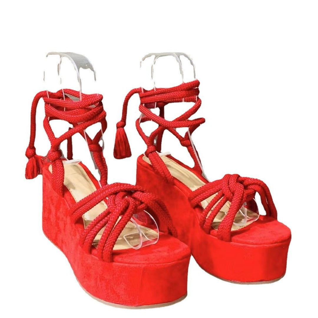 Damen Plattform-Sandalen mit geflochtenen Riemen EB