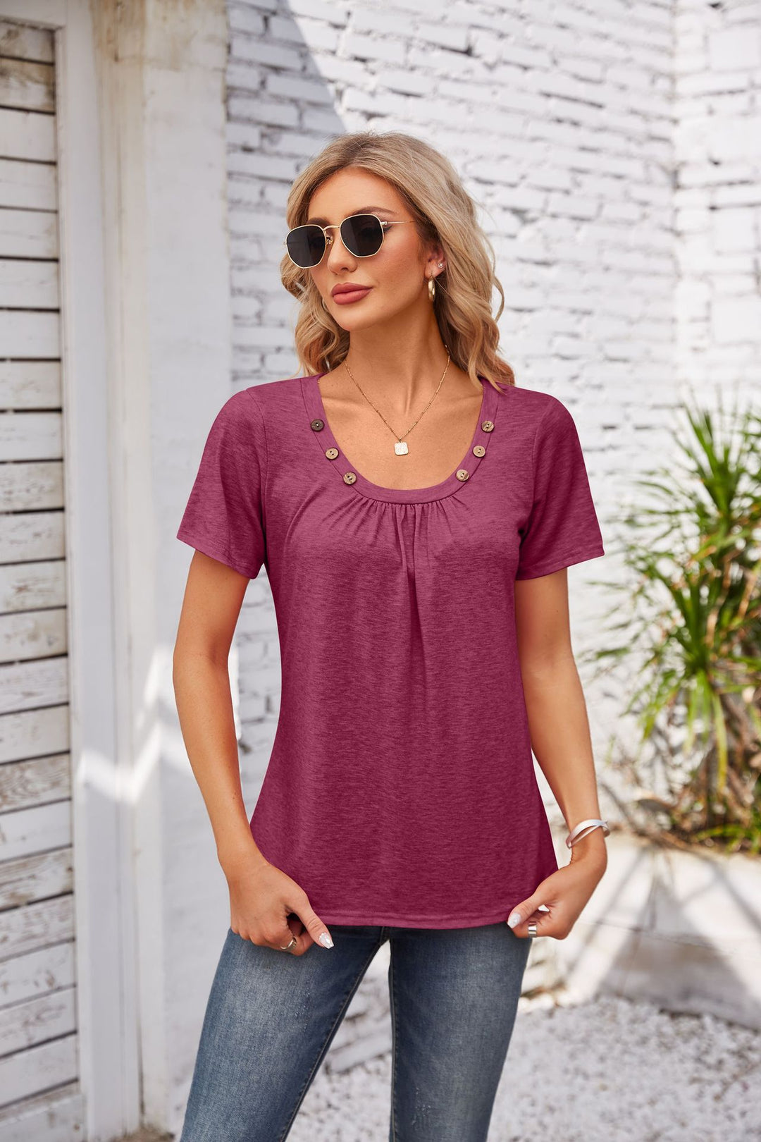 Damen Freizeit T-Shirt mit dekorativen Knöpfen EB