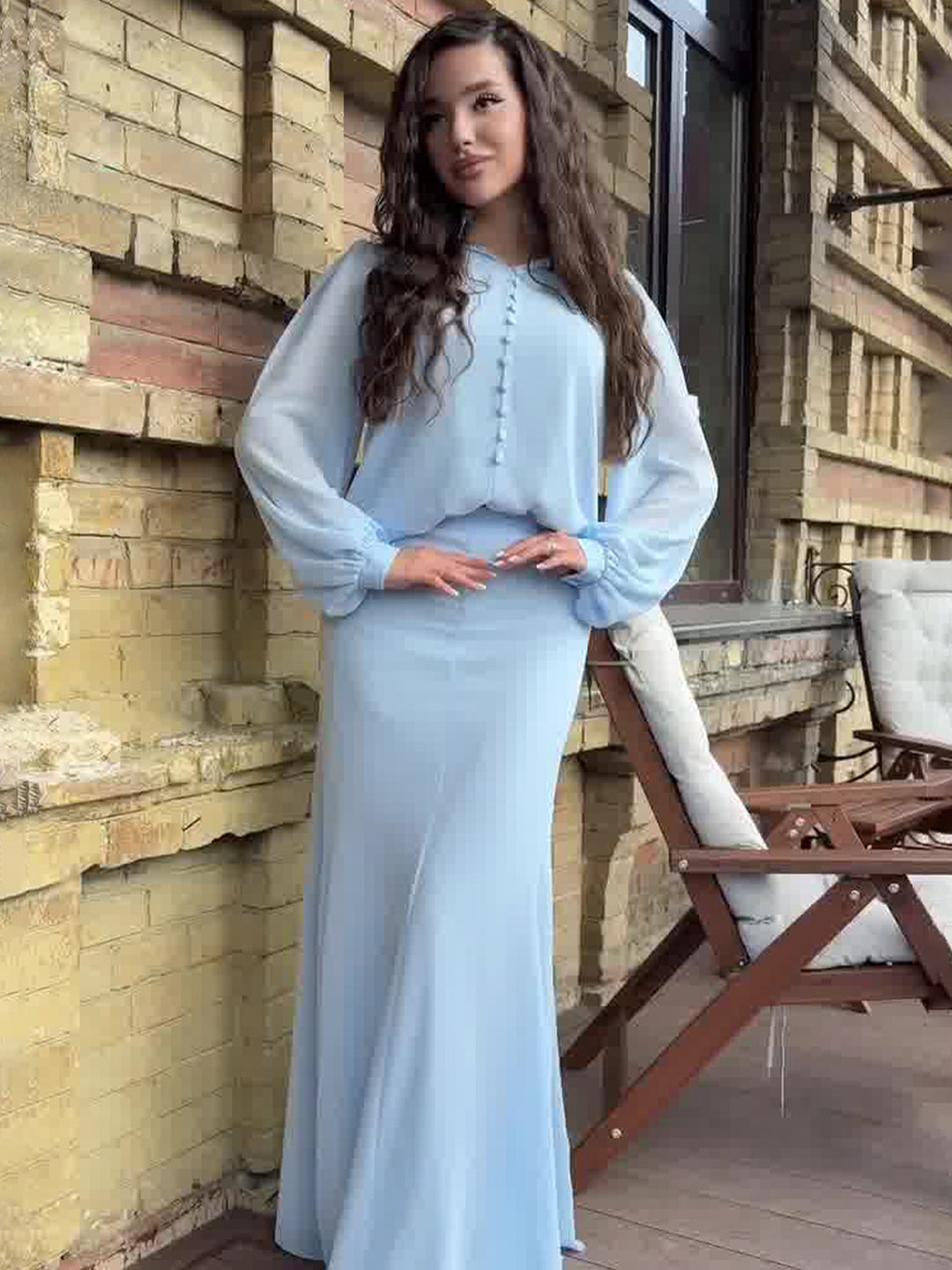 Damen Elegantes Maxi-Kleid mit transparenten Ärmeln und Hochgeschlossenem Design EB