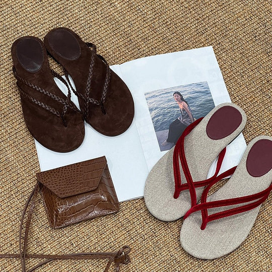 Damen Zehentrenner-Sandalen mit flexiblem Fußbett und elegantem Riemendesign EB