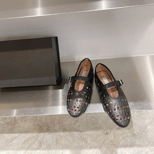 Damen elegante Ballerinas im modischen Lochdesign mit verstellbarem Riemen EB