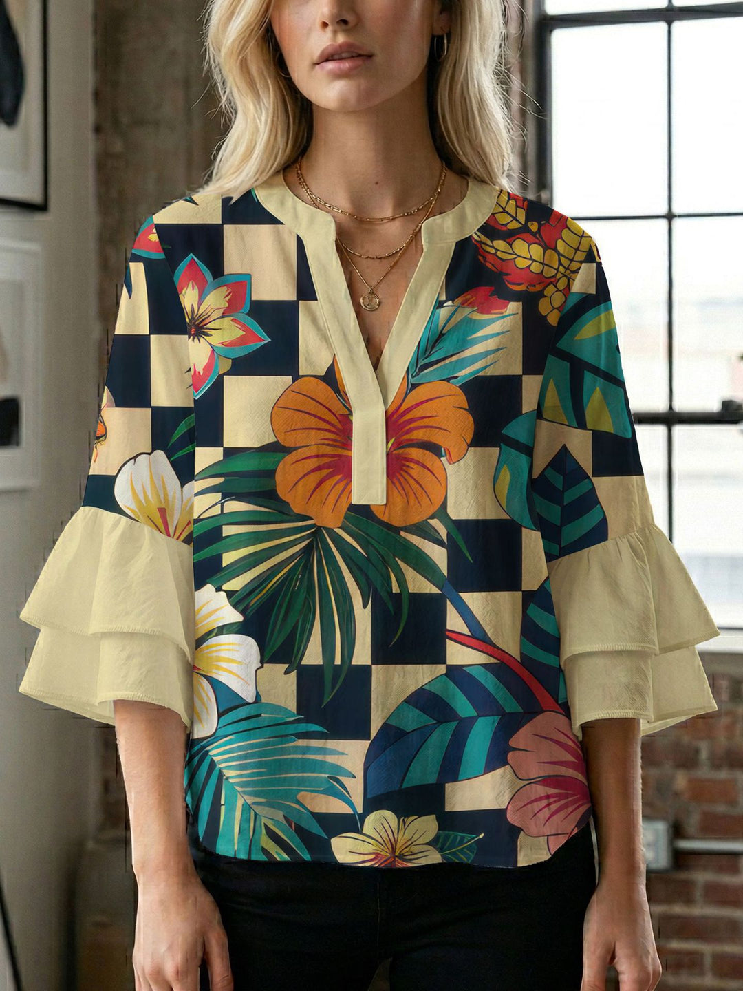 Damen Blusenshirt mit voluminösen Ärmeln und kreativem Druckdesign EB