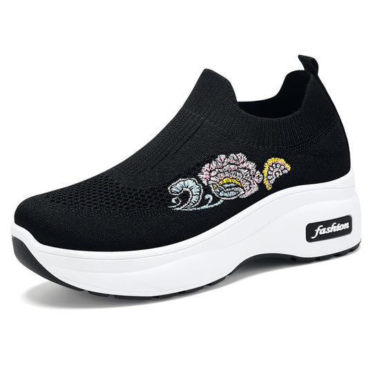 Damen nan elastischer Strick-Slipper mit aufgesticktem Blumenmotiv und stützender Keil-Laufsohle EB