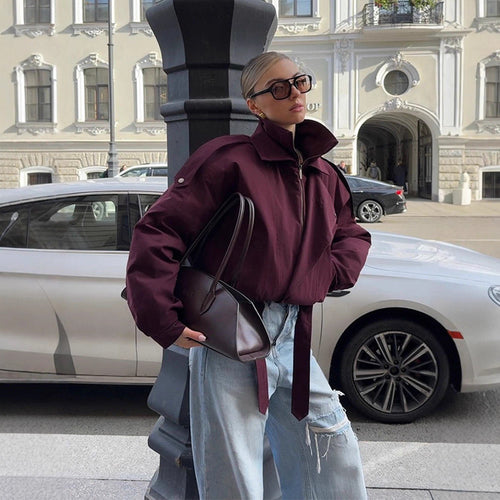 Damen Urbaner Oversized Steppjacke mit hohem Kragen und Gürtel EB