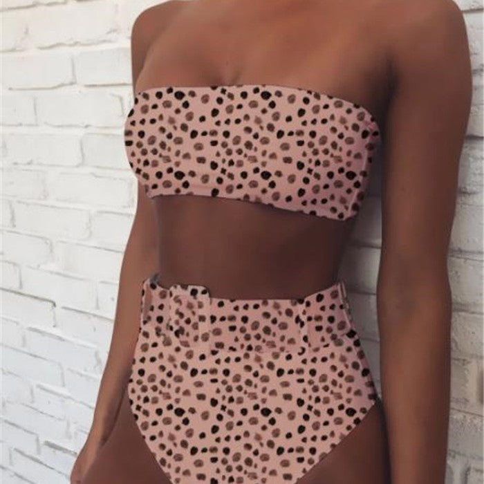 Damen Bandeau-Bikini-Set mit hoch taillierter Hose und trendigem Gürteldetail EB