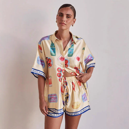 Damen Set bestehend aus stilvollem Kurzarm-Hemd und Shorts im sommerlichen Design EB