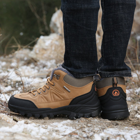 Herren wasserdichte Winter-Trekkingschuhe mit gefüttertem Innenfutter, verstärkter Zehenkappe und griffiger Profilsohle EB