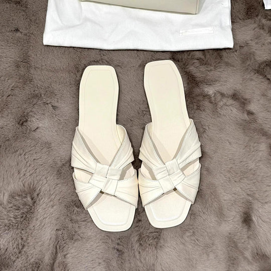 Damen Elegante Riemensandalen mit modernen Faltendetails EB