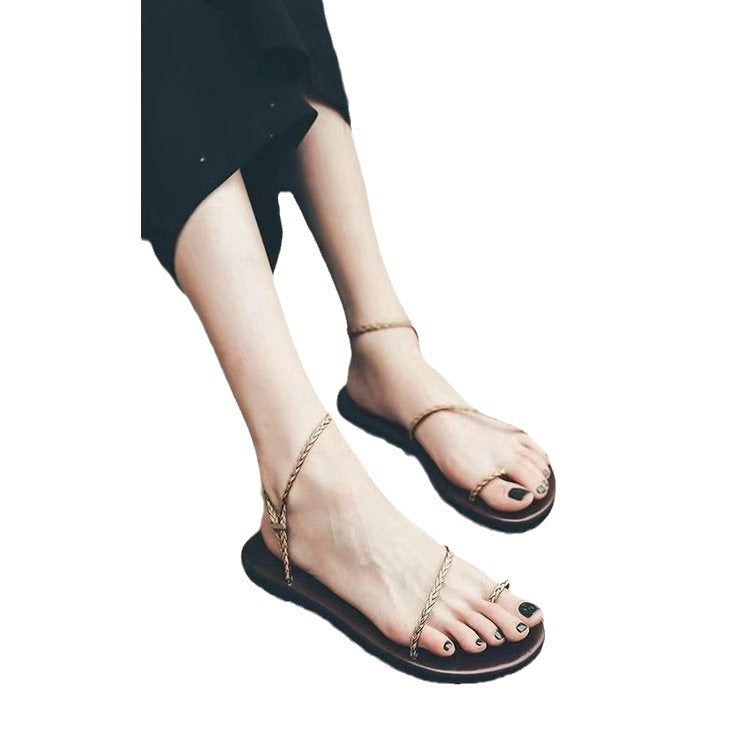 Damen flache Fußsohlen-Sandalen mit zarten Ketten-Details EB