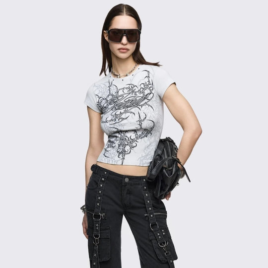 Damen Figurbetontes Kurzarm-T-Shirt mit Grafischem Design EB