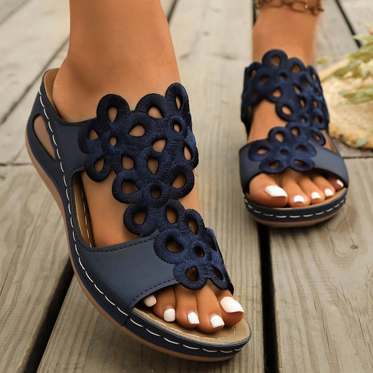 Damen Wedge-Sandalen mit floralem Riemendesign und komfortabler Fußbettgestaltung EB