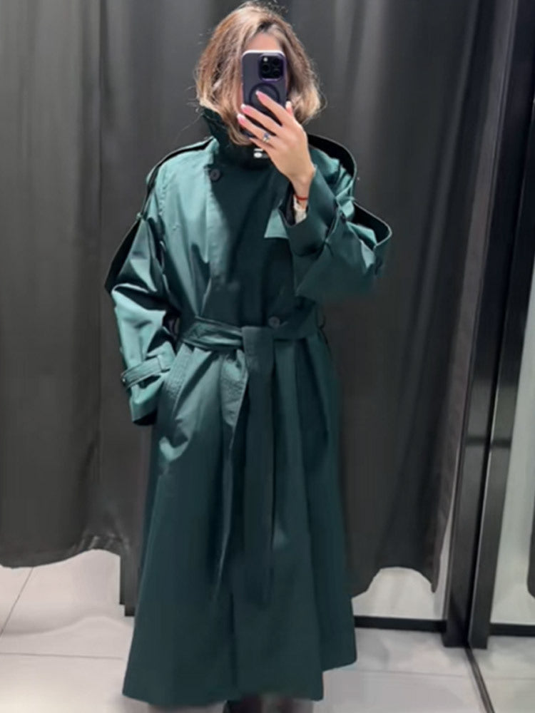 Damen Trenchcoat mit modernen Details und breitem Revers EB