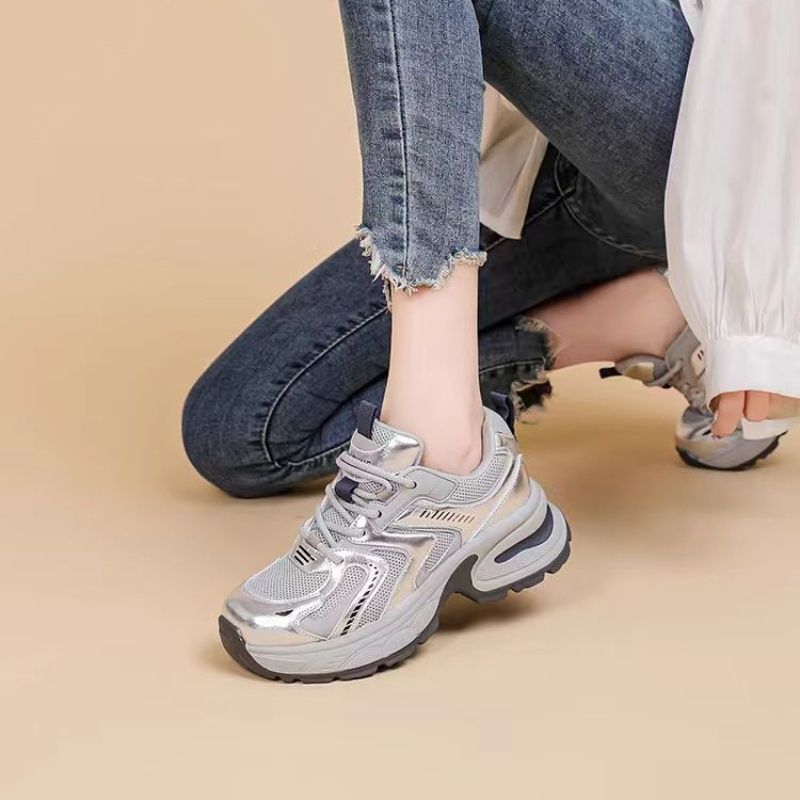 Damen modische Sneakers mit reflektierendem Obermaterial und innovativer Dämpfung EB