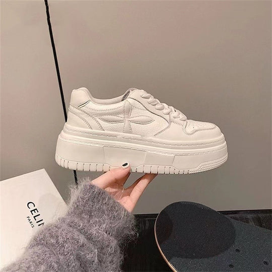 Damen Plattform-Sneaker mit trendstarker dicker Sohle und atmungsaktivem Obermaterial EB