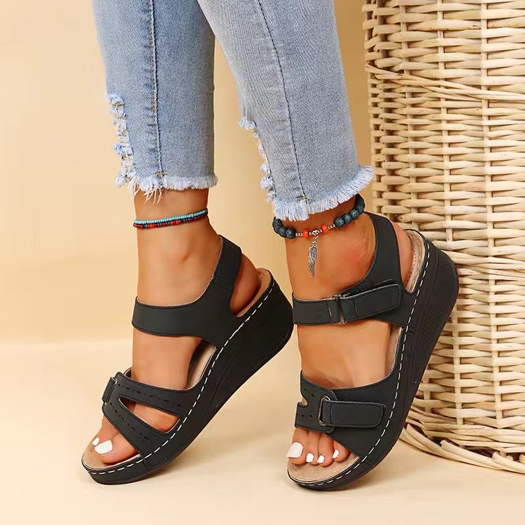 Damen Komfort-Sandalen mit verstellbaren Klett- und Schnallenriemen sowie ergonomischem Fußbett EB