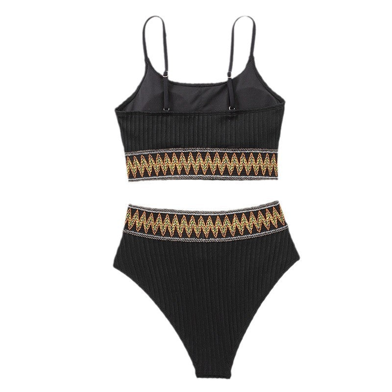 Damen Bikini-Set mit eleganter Rippstruktur und kontrastierenden Bordüren EB