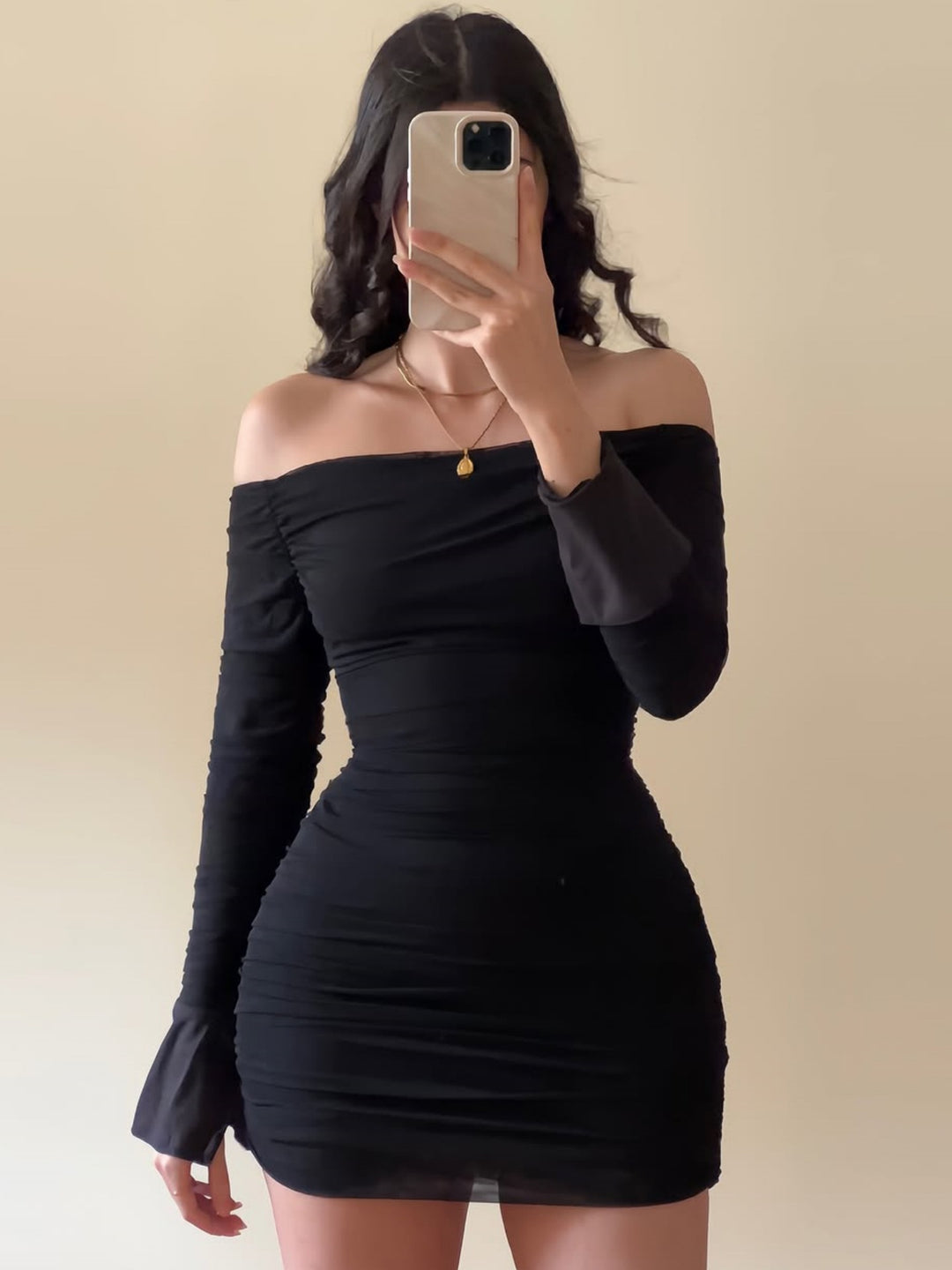 Damen Off-Shoulder Minikleid mit Rüschendetails und figurbetontem Schnitt EB