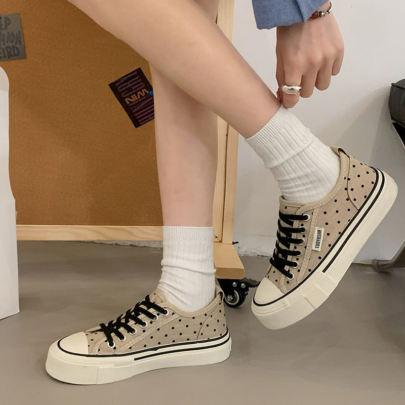 Damen Freizeit Sneakers mit gepolsterter Innensohle und punktemuster EB