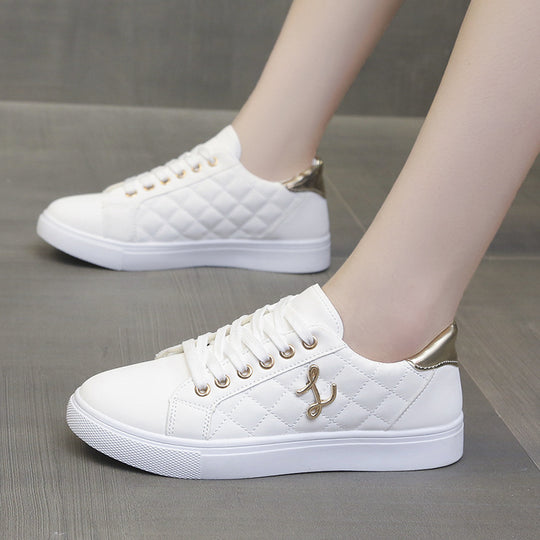 Damen Modische Sneakers mit gestepptem Obermaterial und goldenen Akzenten EB