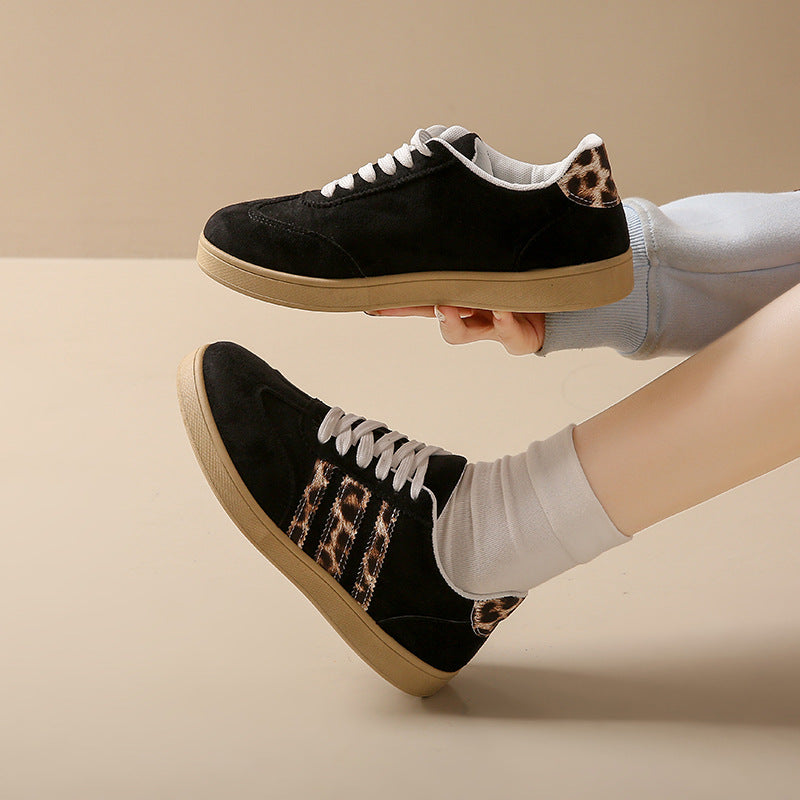 Damen Sneakers aus Wildleder mit modischem Leopardenmuster EB