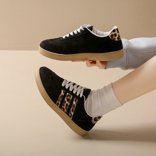 Damen Sneakers aus Wildleder mit modischem Leopardenmuster EB