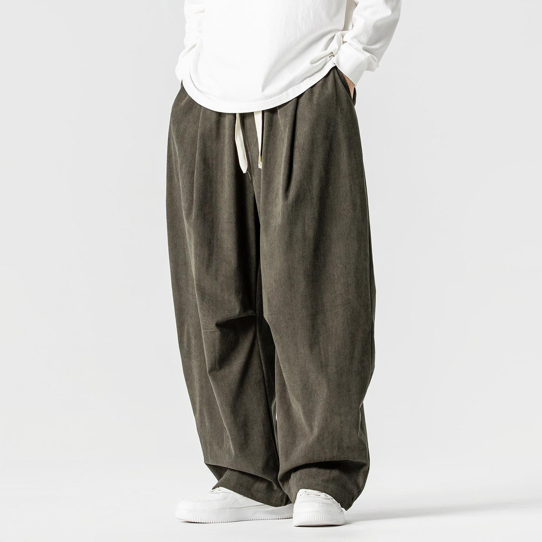Herren nan weite Cordhose mit Tunnelzug, Bundfalten und relaxed Fit EB