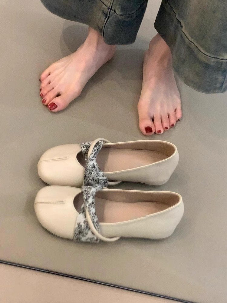Damen modische Ballerinas mit dekorativem Riemchen und hochwertigem Innenfutter EB