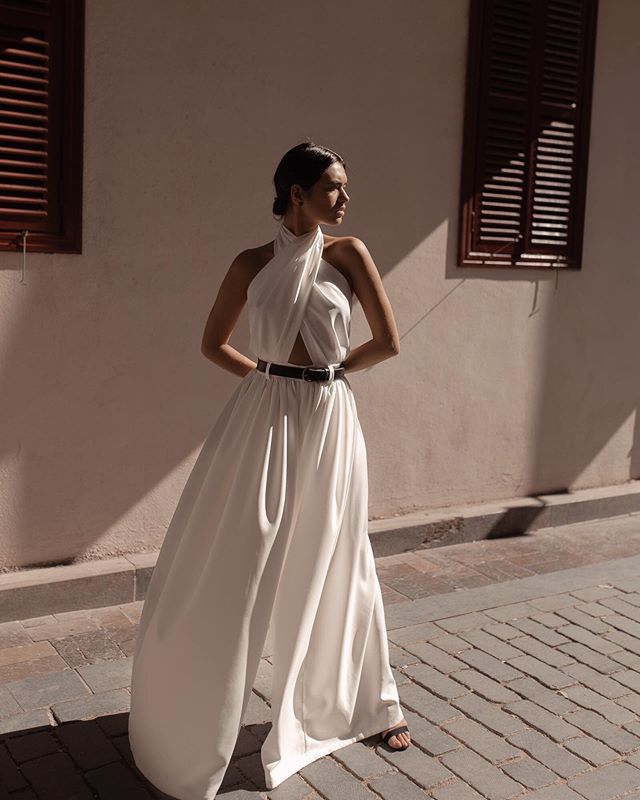Damen Elegantes Kleid mit asymmetrischem Halspartie und weitem Schnitt EB