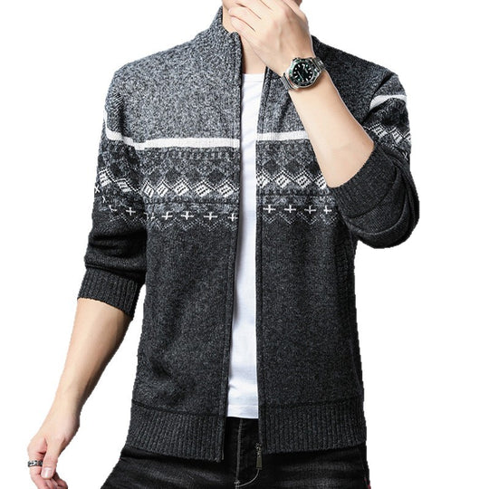 Herren Strickjacke mit hohem Kragen und attraktiven Mustern EB