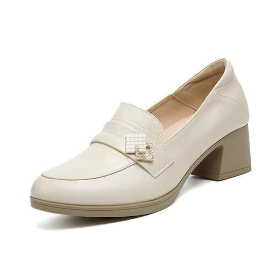 Damen Elegante Mokassins mit modischem Schmuckdetail und bequemen Blockabsatz EB