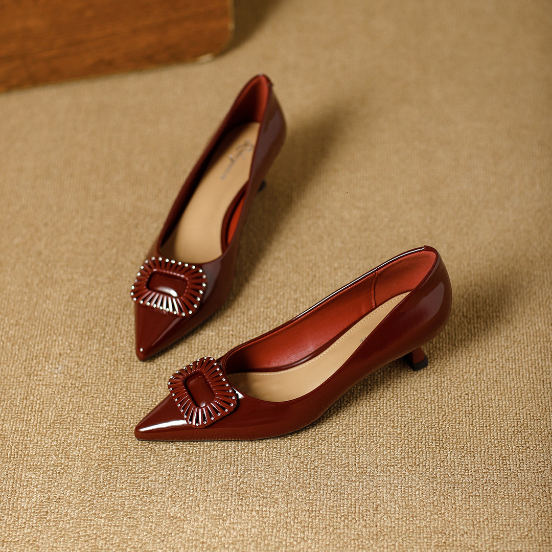Damen elegante spitze Pumps mit modischem Schmuckdetail EB