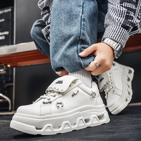 Unisex Plateau-Sneaker im Punk-Urban-Stil mit Metallringen und markanter Profilsohle EB