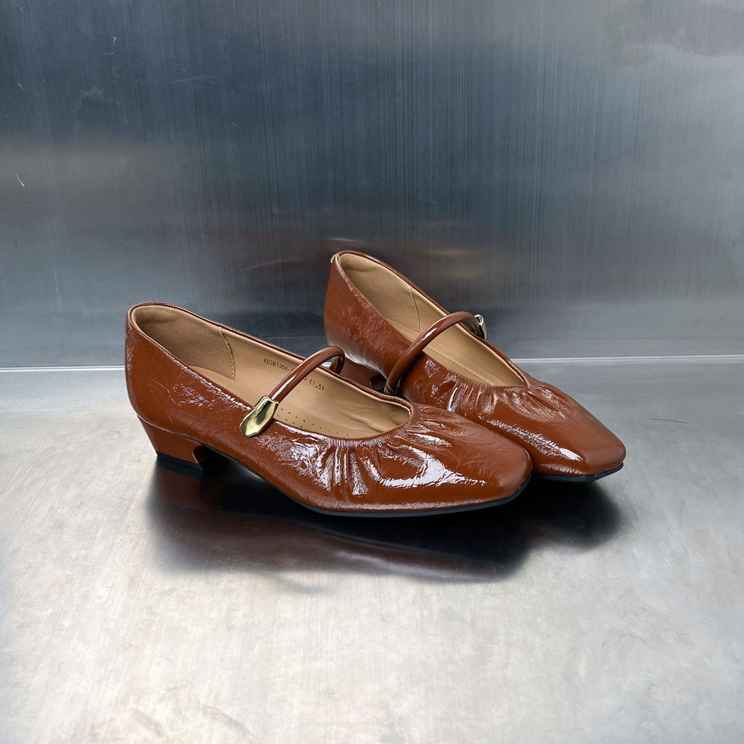 Damen elegante Ballerinas mit dekorativem Riemen und hohem Glanzfinish EB