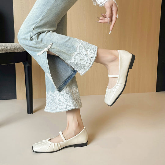 Damen Ballerina mit feinem Faltendesign und elastischem Riemen EB