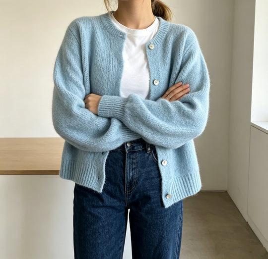 Damen Kuschelige Mohair-Optik Strickjacke mit Rundhals und Ballonärmeln EB