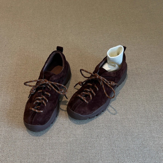 Damen Sportliche Sneaker mit samtiger Wildlederoberfläche und rutschfester Sohle EB