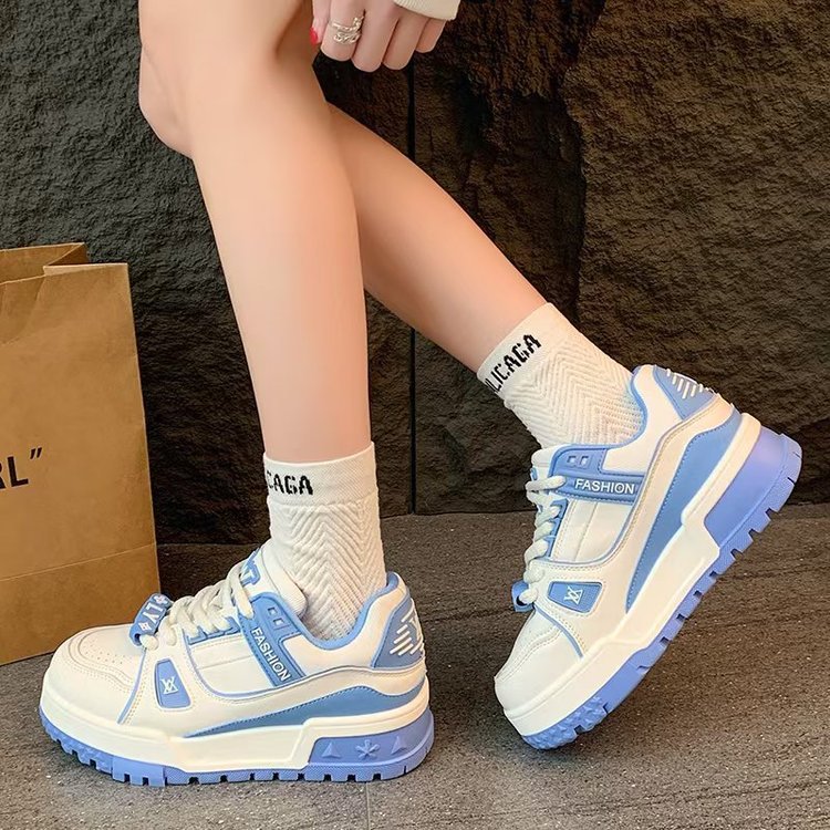 Damen Trendige Chunky Sneakers mit dämpfender Sohle und modischen Akzenten EB