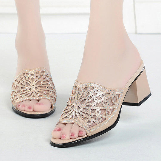 Damen elegante Blockabsatz Sandalen mit funkelndem Schmuckdetail EB