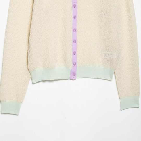 Damen Strickjacke mit zartem Muster und farblich abgesetzten Details EB