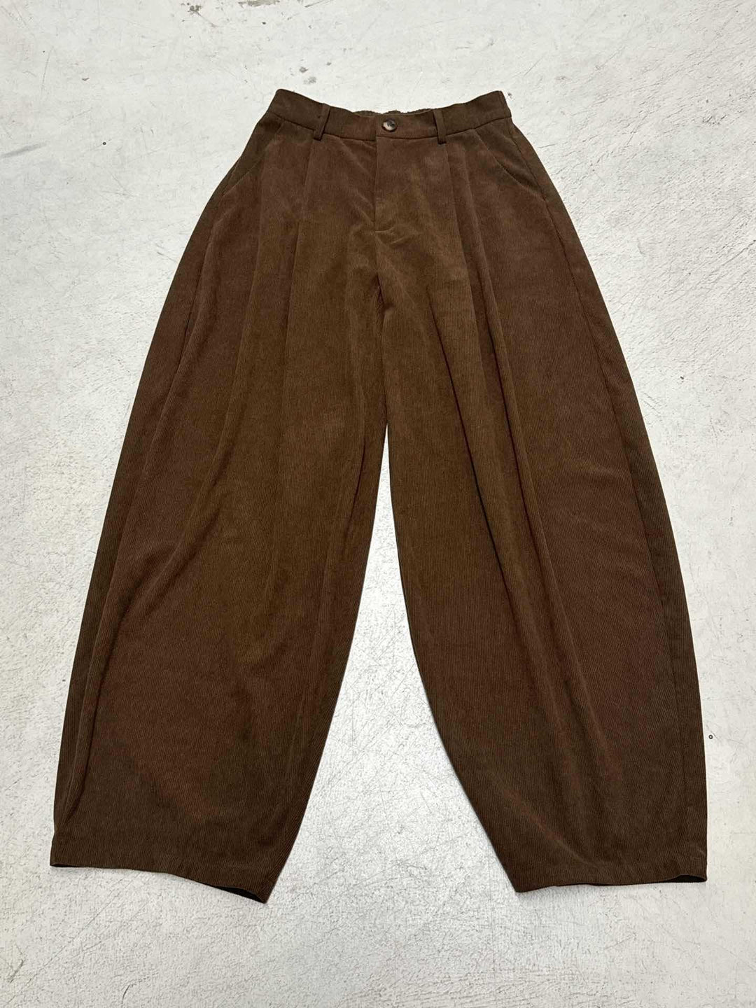 Damen weite Cordhose mit Falten EB