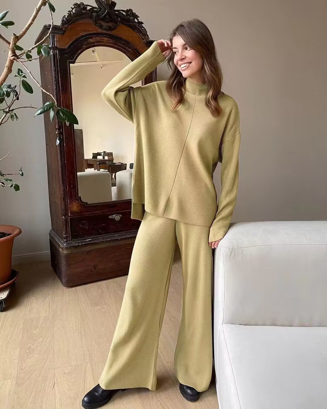 Damen Set aus gemütlichem Oversized-Pullover und lässiger Stoffhose EB