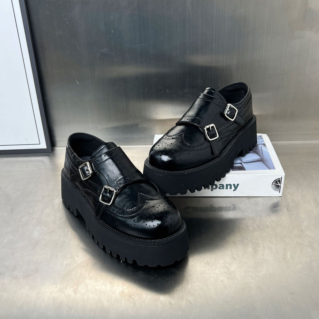 Damen Dual-Buckle Schnürschuhe mit robuster Profilsohle und eleganten Brogue-Mustern EB