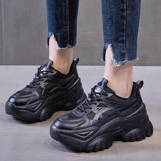 Damen Sportliche Sneakers mit dämpfender Laufsohle und atmungsaktivem Obermaterial EB