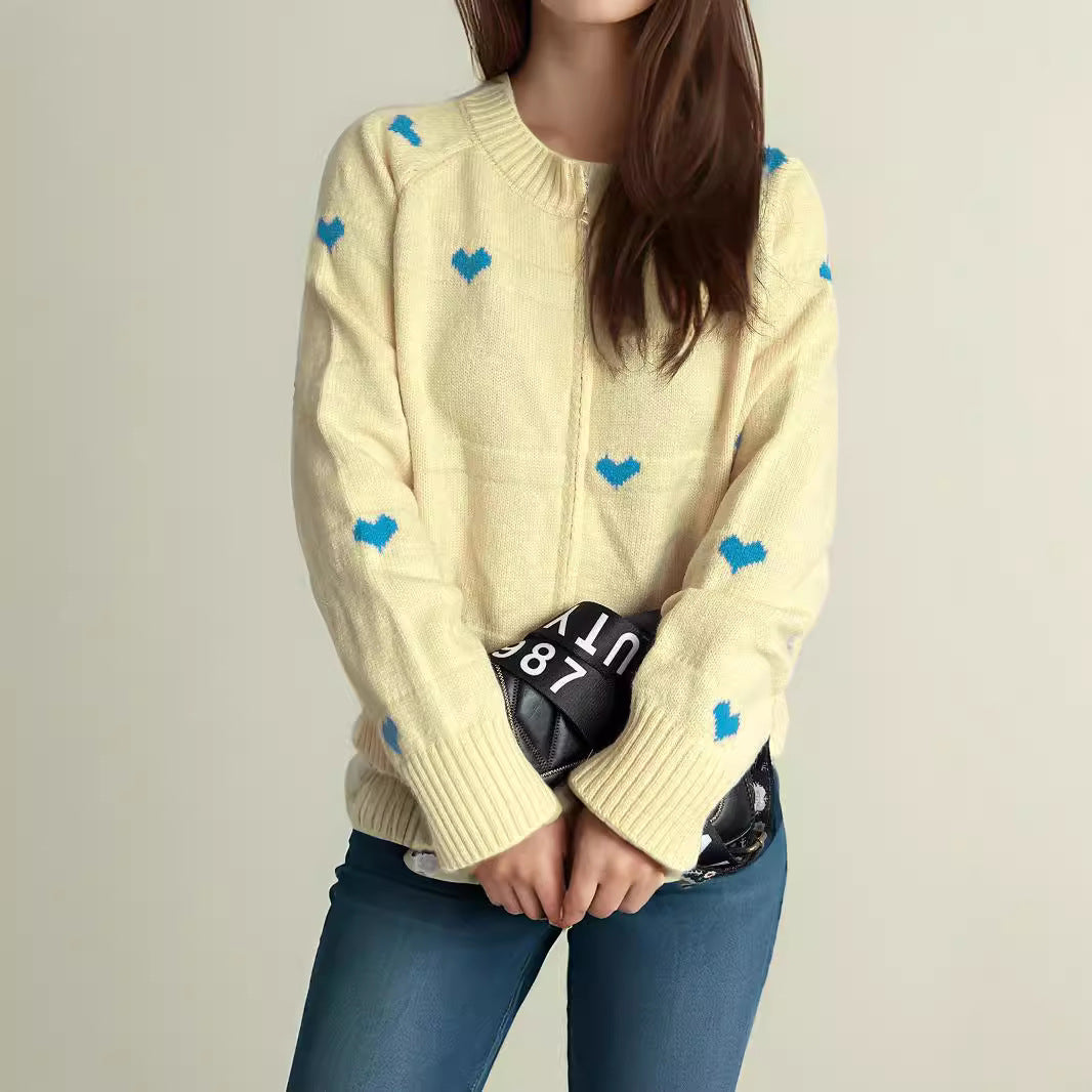 Damen Strickjacke mit Herzmotiv und modernem Reißverschluss EB