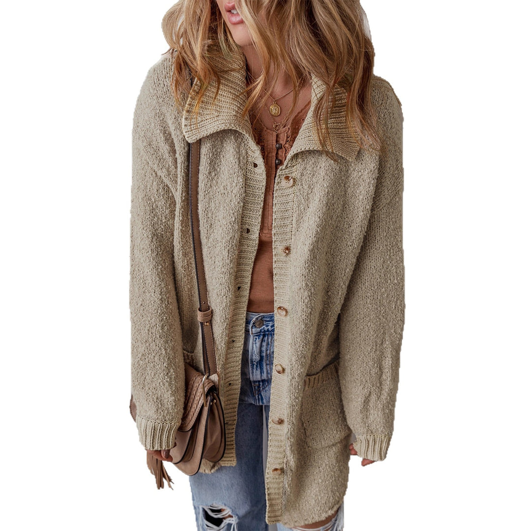 Damen Grobstrickjacke mit praktischen Taschen und kontrastierendem Kragen EB
