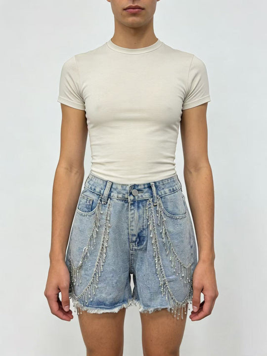 Damen Designer Denim-Shorts mit trendigen Kettenverzierungen EB