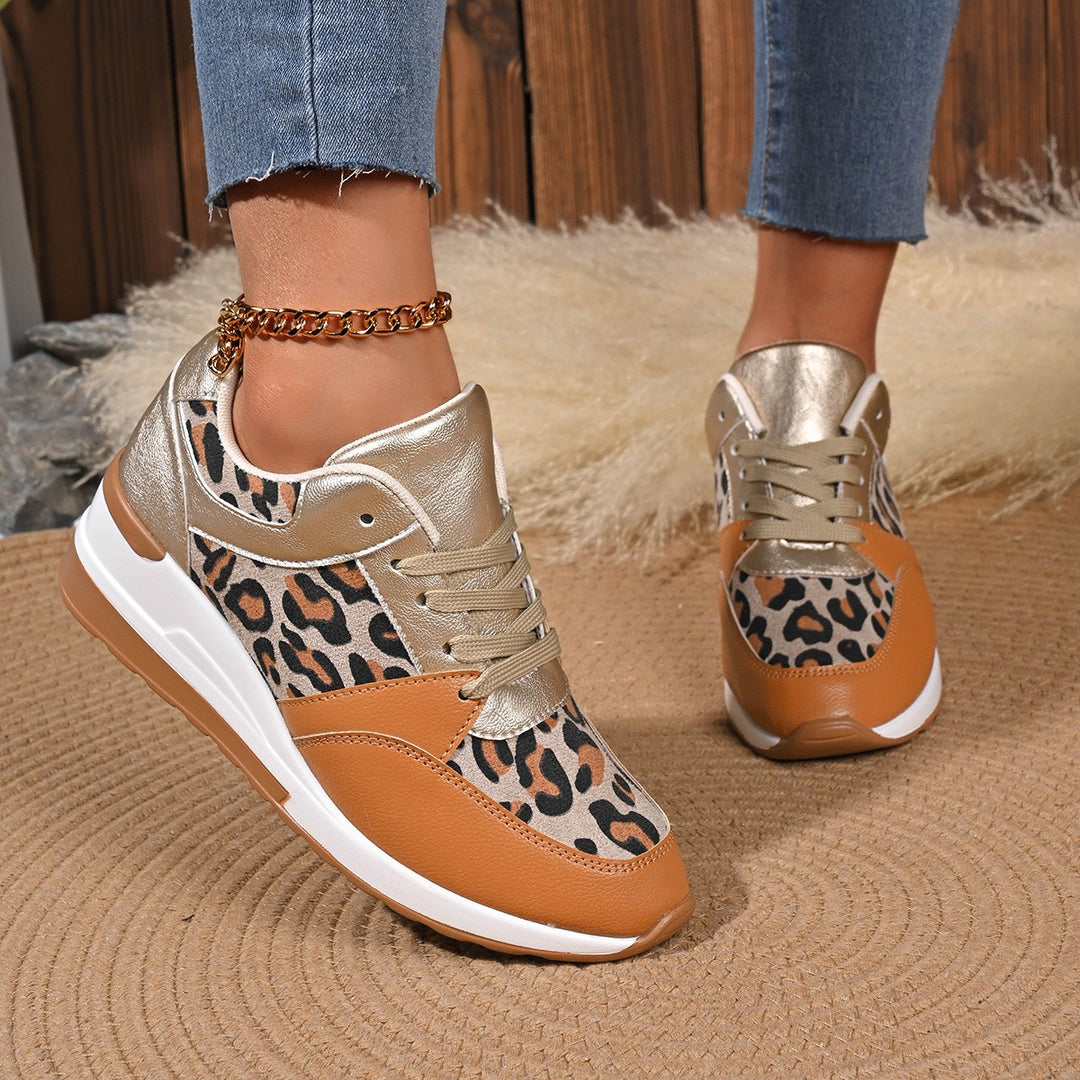 Damen  stilvolle Plateau-Sneaker mit Leopardenmuster, gepolsterter Komfortinnensohle und glänzenden Einsätzen EB