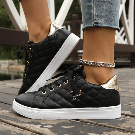 Damen Freizeit-Sneaker mit elegantem Steppdesign und goldenen Akzenten EB